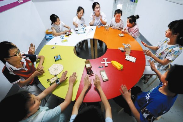 环球策路 暑期爱心托管班里的多彩时光